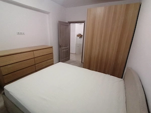 Inchiriez apartament 3 camere, decomandat, 2 bai, mobilat ,Bloc (2024) - imagine 4