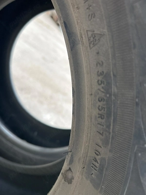 Vând 2 cauciucuri  235/65r17 M+S - imagine 3