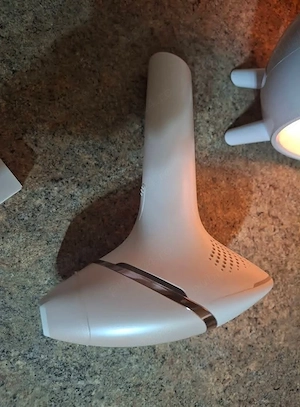 Vând epilator Philips în stare foarte bună mai multe detalii în privat   