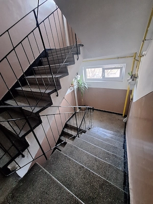 APARTAMENT 3 CAMERE - Tomis Nord - Stradal - Etaj 2 - Str Tulcea nr 5 - cu Gaze - 52 MP - imagine 10