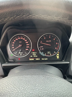 BMW Seria 1 120d, an fabricație 2014, motor 2.0 diesel de 143 CP superb! - imagine 5