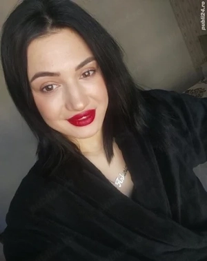 !Pielea catifelata si fund bombat !