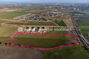 Teren de case lipit de Cartierul Westfield