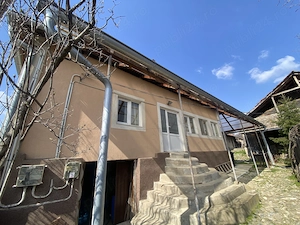 Vand casa sat Susita, 15 km de Severin, asfalt