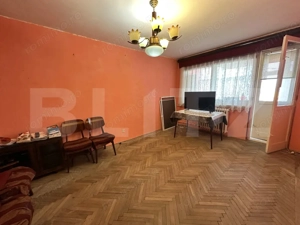 Apartament 3 camere, decomandat, 66 mp, zona Piata , Valea Rosie