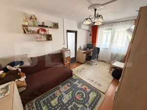 Apartament 2 camere semidecomandat Craiovita Noua zona statia 30 - imagine 3