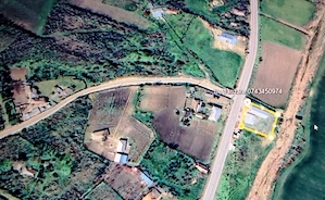 Teren de vanzare cu constructii. Oportunitate deosebita. - imagine 3