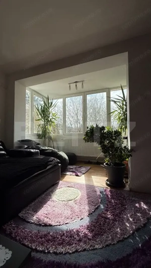 Apartament 3 camere – 65 mp – balcon închis – zona excelentă!