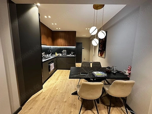  Apartament spatios de 3 camere in zona 13 Septembrie - imagine 4