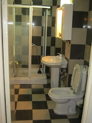 Apartament 2 camere de închiriat Beiuș ultracentral - imagine 6