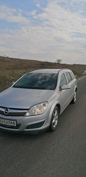 Vând Opel astra h 1.9  - imagine 2