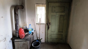 Casă bătrânească de vânzare în Corbi   locul unde liniștea întâlnește natura - imagine 10