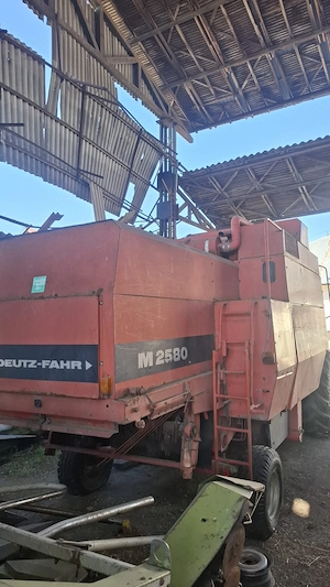 Vând combina Deutz Fahr