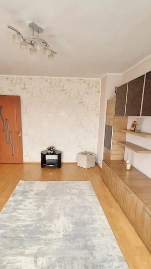 Apartemnt 2 camere de vanzare zona KM 5, MOBILAT si UTILAT partial - imagine 4