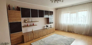 Apartemnt 2 camere de vanzare zona KM 5, MOBILAT si UTILAT partial - imagine 2