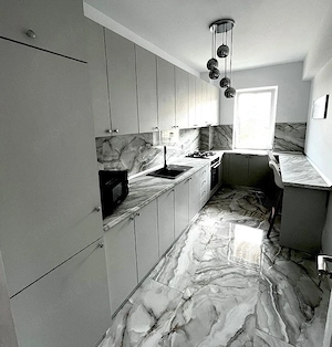  ofer chirie PL0IESTI apartament decomandat cu 2 camere