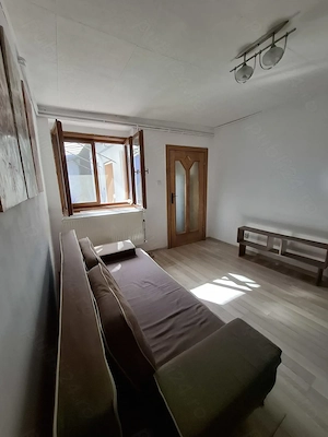 Vand  casa în Reșița Zonă excelentă pret avantajos  !  - imagine 8