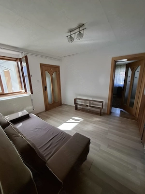 Vand  casa în Reșița Zonă excelentă pret avantajos  ! 