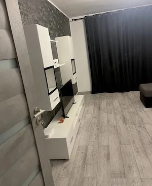 SL0B0ZIA - IL - chirie apartam 2 camere - imagine 3