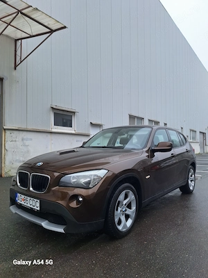 BMW X1 Xdrive18D   - imagine 3