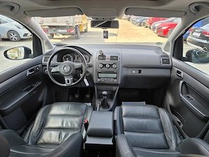 VW Touran 2011 1.6 TDI 105 CP euro 5   RATE   GARANTIE   Livrare - imagine 5