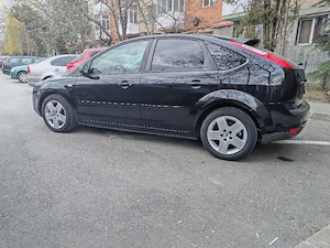 Proprietar vând Ford focus MK2 1,6mpi stare foarte buna  - imagine 5
