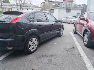 Proprietar vând Ford focus MK2 1,6mpi stare foarte buna  - imagine 4