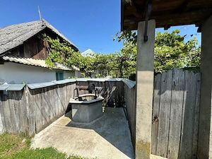 Casa batraneasca cu teren intravilan - imagine 2