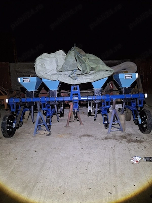 Prasitoare   Cultivator cu fertilizare - imagine 4