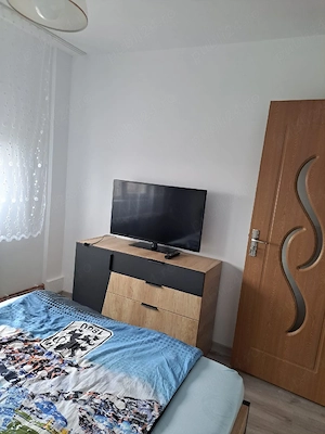 Inchiriez apartament