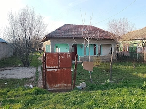 Casa de vanzare bătrânească la sat județul Călăraș oraș Budești localitatea Aprozi - imagine 9