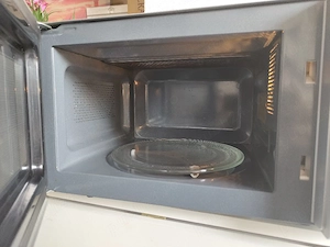 Cuptor cu microunde  - imagine 3