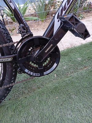 Vând bicicleta recent adusa