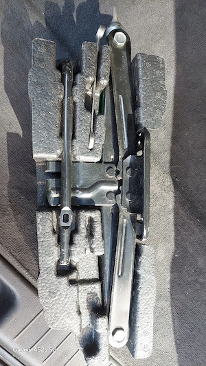 cric original Hyundai Samta fe 2006 2011 folosit o singură dată1 - imagine 4