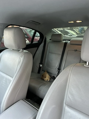 Jaguar XF 2.2D full op - imagine 10