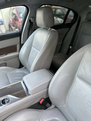 Jaguar XF 2.2D full op - imagine 9