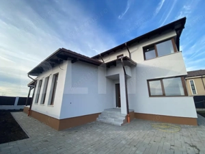 Casa moderna si luminoasa, cu spatii vitrate generoase, 610mp teren, 120 mp util