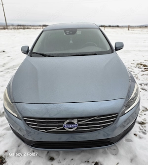 Vânzare Volvo v 60, 2000cc,120 cp,model bussines,an 2018,195500 km',culoare albastra,automata 9 trep