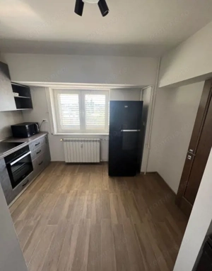 Spațiu Birouri 4 Camere Centrul Civic | Balcon | 8 minute metrou  - imagine 8