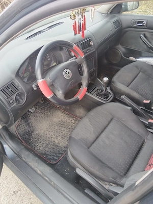 Golf 4 de vânzare cu motorul defect  - imagine 4