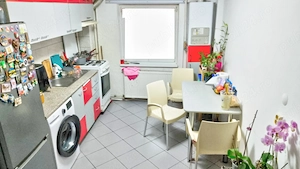 2 camere  Precista, et.1 Biserica Veche Precista 