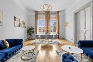 Birou ultracentral în clădire istorică (Palatul Nádasdy)