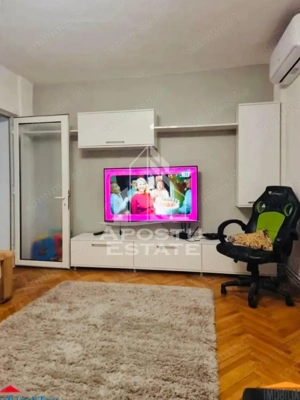 Apartament 3 camere zona centrala - imagine 2