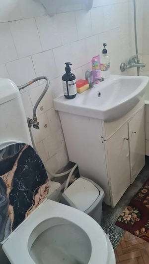 Inchiriez ap.2 camere ultracentral mobilat pe termen lung. - imagine 3