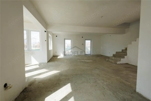 Casa spatioasa cu etaj si curte  #238;n Ghimbav - imagine 12