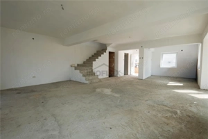 Casa spatioasa cu etaj si curte  #238;n Ghimbav - imagine 9