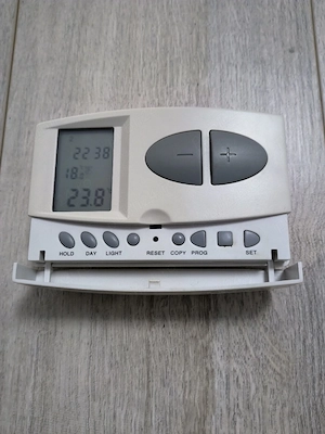 Termostat COMPUTHERM Q7 pe fir