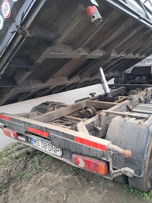 Vind autoutilitara Nissan Atleon  - imagine 2