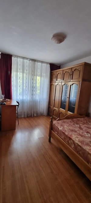 Închiriez apartament 3 camere  - imagine 5
