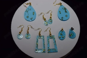 Cercei handmade rasina